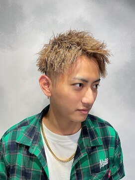 クレオ 片江店(CREO) ハイトーンツイストパーマブリーチ短髪刈り上げ