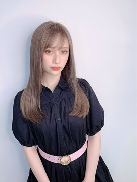 イーラ(era) 《era》艶ツヤストレート　ペールベージュ　大人可愛い　みわ