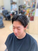 エリカ 美容室&nbsp;リヴァイ風ツーブロアップバングスタイル