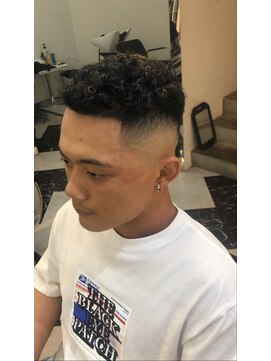メリケンバーバーショップ フクオカ(MERICAN BARBERSHOP FUK) スラムダンクパーマ