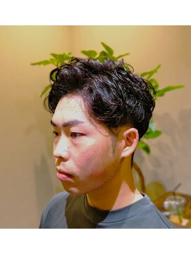 リヒト(LICHT) 自然な掻き上げナチュラルパートスタイル