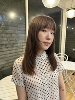 ガーランド (Garland) 柔らかベージュカラー