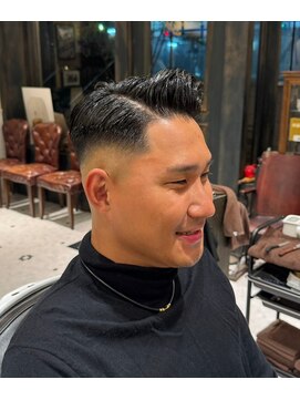 ルドローブラントオオサカ(LUDLOW BLUNT Osaka) 【LUDLOW BLUNT】七三分け サイドパート フェードカット