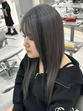 アールプラス 新宿(ar+) ポイントブラック