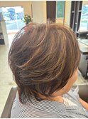 髪ぼかしハイライト × 40代ナチュラルショート