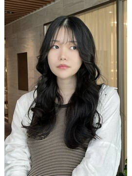 ジ オスカー(THE OSCAR) 暗髪 レイヤーカット