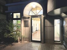 サロンの外観です♪