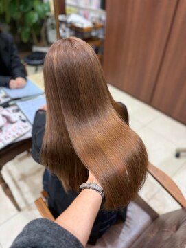 フォルテ 藤枝エピ店 ブリーチなしダブルカラーで明るめベージュ