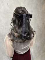 ヘアーメイクチック(HAIR MAKE CHiC)&nbsp;ハーフアップアレンジ  お呼ばれヘア  ふわふわアレンジ