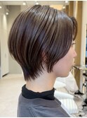 青山白髪ぼかしハイライトウルフショートヘアッシュベージュ40代
