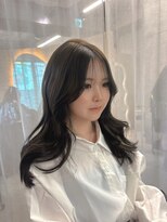 ウリ 横浜(uli)&nbsp;透明感たっぷり○お肌を明るく見せてくれるオリーブグレージュ