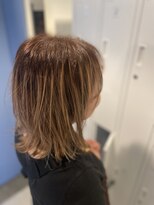 アズーア ヘアーアンドスパ(azure hair&spa)&nbsp;    大人ハイライト×外ハネミディ