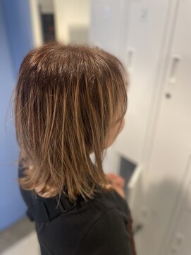 アズーア ヘアーアンドスパ(azure hair&spa) 大人ハイライト×外ハネミディ