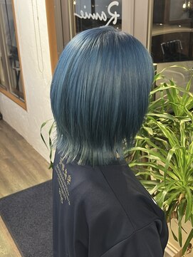 ヘアリラクゼーション ラミー(Hair Relaxation Ramie) レイヤーボブ／ライトブルー