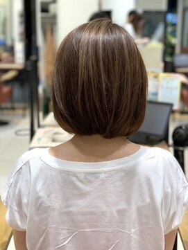 クアトログランシュ ひたちなか店(QUATRO×GranCieux) ショートボブ