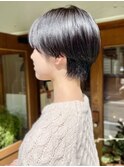 ショートボブ　ストレート　髪質改善　グレージュ　丸みショート