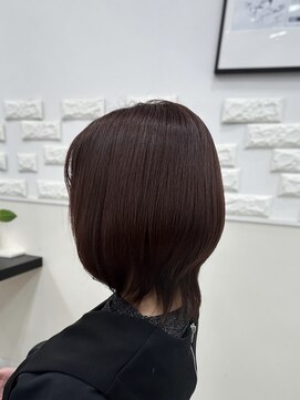 アルバ 津城山店 艶やかレッドブラウン・ショートヘア