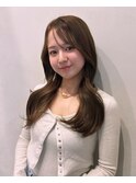 オリーブベージュ