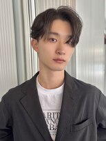 ガーデンヨコハマエスト(GARDEN YOKOHAMA est)&nbsp;センターパート　ブルーブラック　フェザーパーマ