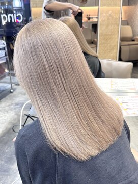 サンク 原宿 表参道(cinq) 韓国ヘア顔周りレイヤーミルクティーベージュグレージュカラー