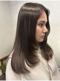 グレージュ×レイヤー