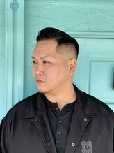 ラフテル ロマン(RAFTEL Roman)&nbsp;スキンフェードハードパート七三バーバースタイル【塩原大輔】