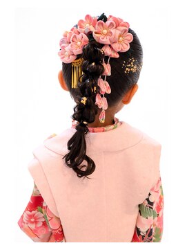 モック(moc) 七五三着付け＆ヘアアレンジ