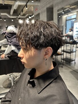 スタッド 松戸(stud. Men‘s) ツイストスパイラルセンターパート