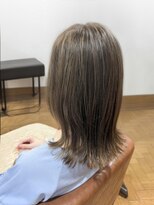 ムーア(MUA)&nbsp;ミディアム×外ハネ