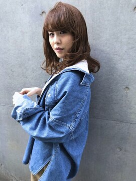 デラ 銀座 中央通り店(DERA'S) ツヤ感重視のシアーベージュミディbyKAMIYAMA【DERA'S】