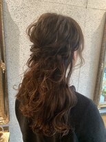 ナブラ(NABLA)&nbsp;二次会アレンジ　ハーフアップ