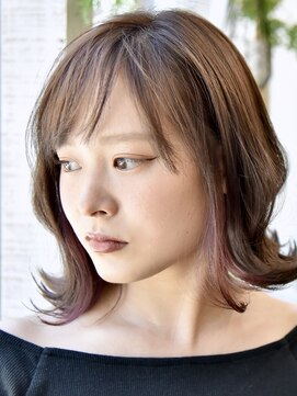 ヘアーリゾートテラス(hair resort terrasse) 大人かわいい外ハネボブ×イヤリングカラー耳かけアクセント