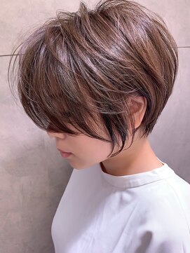 アヴァロン(AVALON) 30.40代にオススメ× 前髪長め×丸みくびれショート☆