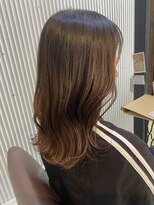 インス(ensue)&nbsp;大人かわいいくびれミディ 艶カラーミルクティーブラウン 中島