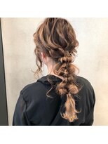 ヴィーヴォ 天六店(VIVO)&nbsp;【VIVO】西屋綾香 編みおろし 三つ編み 結婚式 二次会