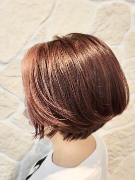 アムネシア 三軒茶屋(AMNESIA) 束感ショート/ピンクカラー/ミルクティーピンク