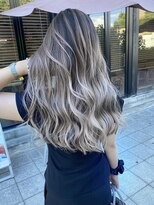 メリー オオサカ(Merly Osaka)&nbsp;夏にピッタリ_超ロングバレイヤージュ_