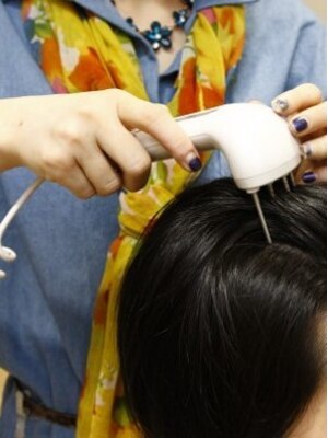 「頭皮ケアで抜け毛対策」ヘッドエステ◎マイクロスコープ使用で頭皮の状態をチェック！