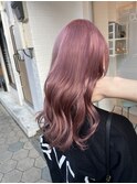 ピンクベージュ