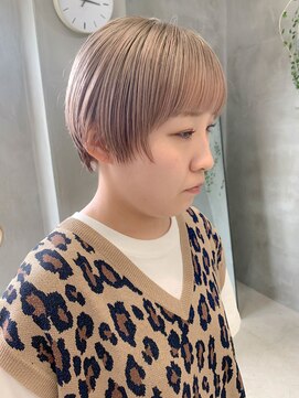 テトヘアー(teto hair) マッシュショート、ミルクティーベージュ、ブリーチカラー