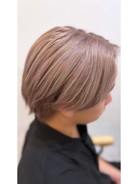 ラビス クローバー(Lovis clover) ミルクティーベージュ