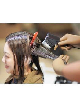 髪の傷みでお悩みの方にオススメ！髪の状態を見極め,あなたに合った施術でダメージを最小限に理想の美髪へ