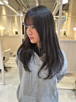 シダ(sida)&nbsp;2025トレンド「無造作レイヤー」