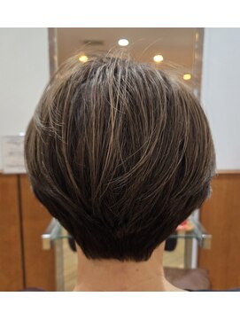 松本平太郎美容室 立川店 【立川 ハイライトショート マットグレージュ30代40代50代60代】