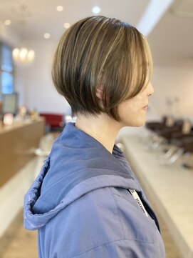 コワファースト 別府 大人可愛い30代40代50代60代ショート/白髪ぼかし/大分/別府