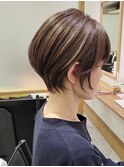 ケアブリーチ白髪ぼかしハイライト 丸みショート【尾野恭平】