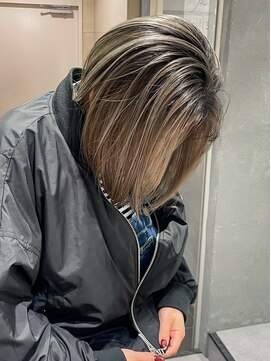 ラベルムバイエーケー(La Belleme by AK) 根元が伸びても気にならないシャドールーツ
