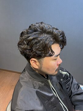 ビーダンディー(Bee dandy) ビジネスツーブロック デザインパーマ かき上げアップバング