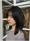 くびれミディアムロブフェイスレイヤー