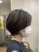 カラーサロンビスカリア 相模原エリア 淵野辺駅店(Color salon Biscaria) 白髪ぼかしカラー×丸みショートボブ